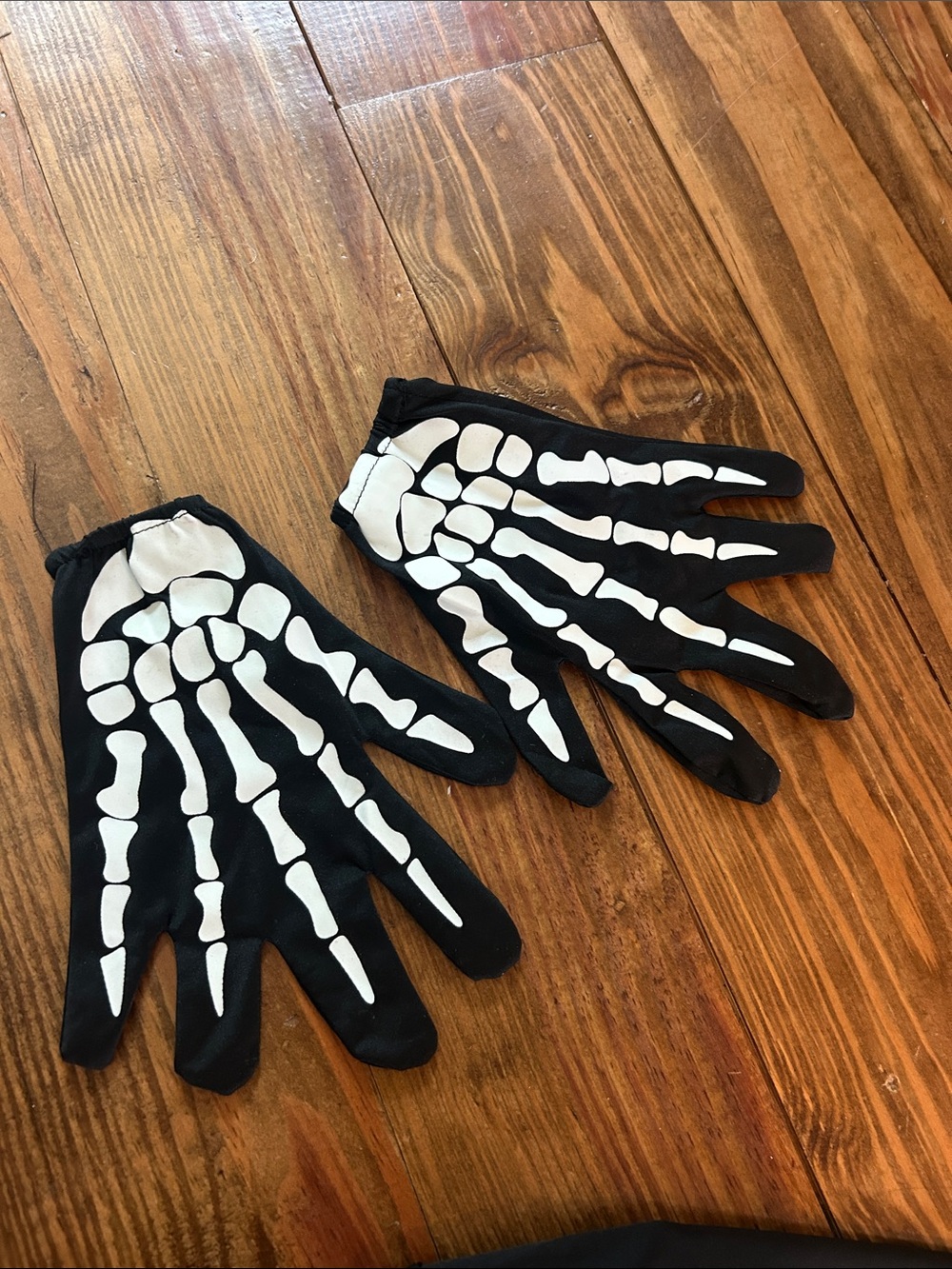Kids Black Skeleton Costume with Hood and Gloves ~Glows in the Dark - Picture 4 of 13